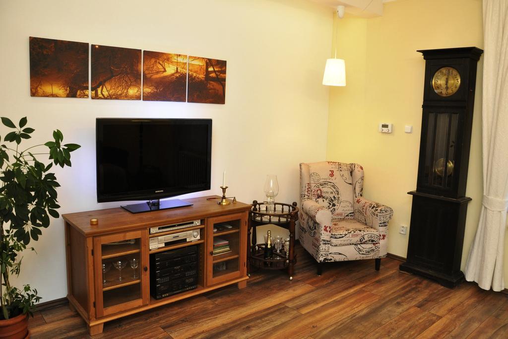 Atmospheric Quiet Apartment براغ المظهر الخارجي الصورة