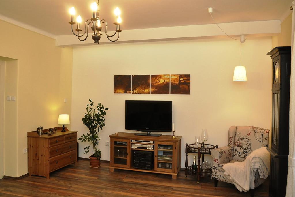 Atmospheric Quiet Apartment براغ المظهر الخارجي الصورة